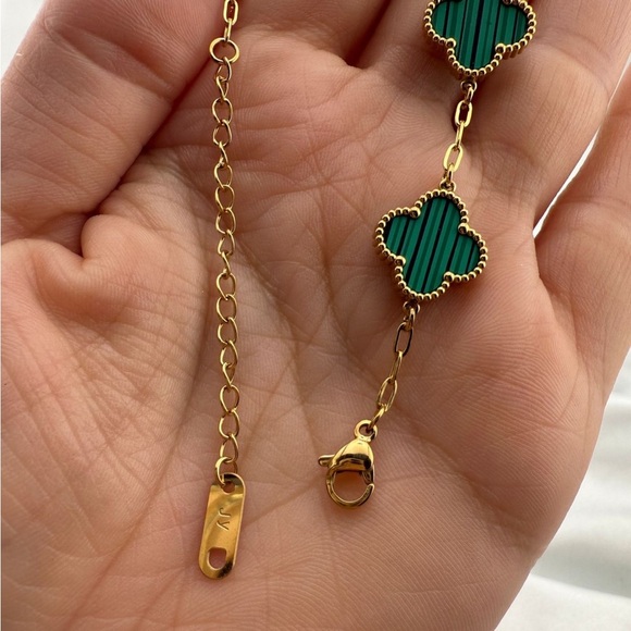 Alhambra 18k Gold Plated Gold and Green Clover Bracelet - Picture 4 of 5